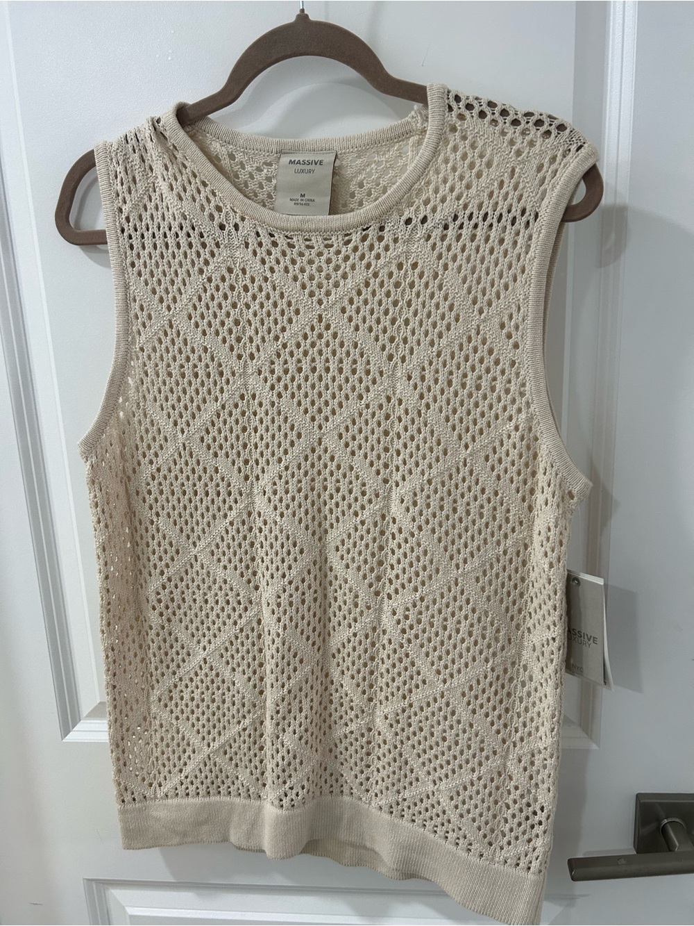 Massive Luxury Cream Knit Sleeveless Button-Down Shirt